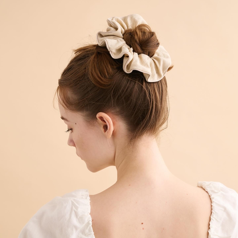 被稱為「髮上珠寶」的Alexandre de Paris