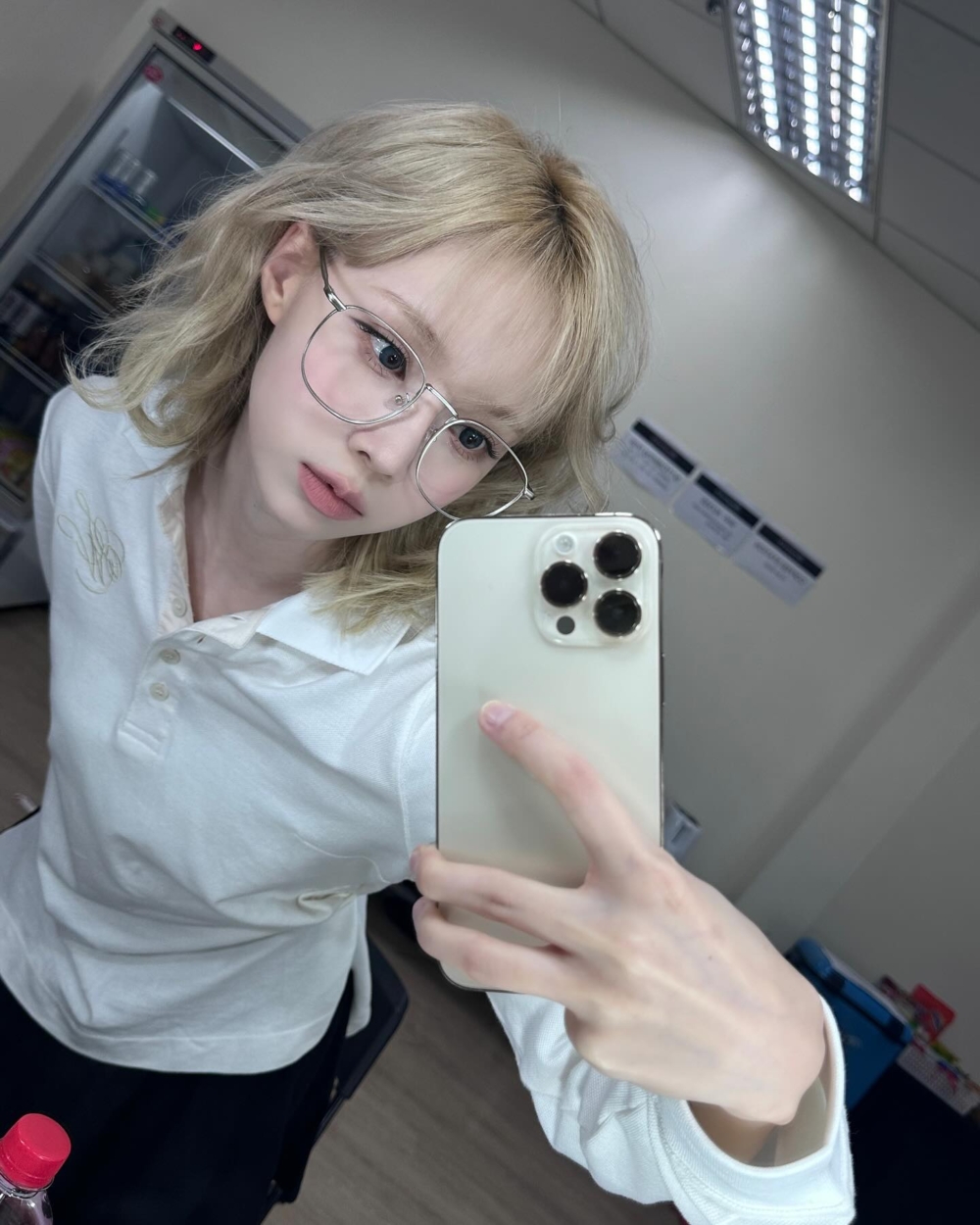 金屬細框搭配Geek風格穿搭時會更顯高級