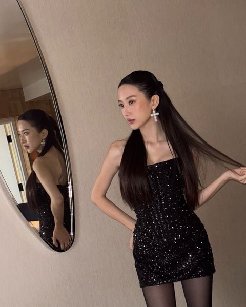 禮服搭配黑絲襪也很高級