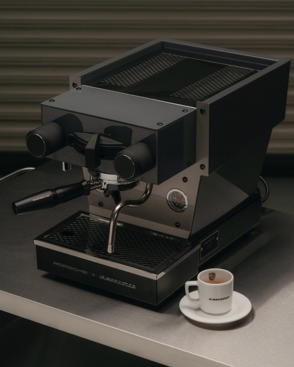 經典色系加上經典設計