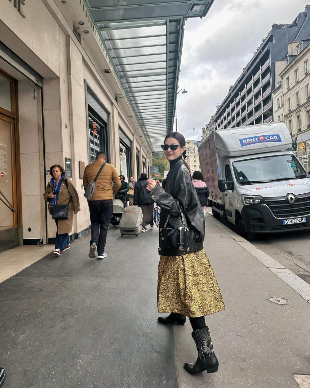 牛仔靴率性俐落