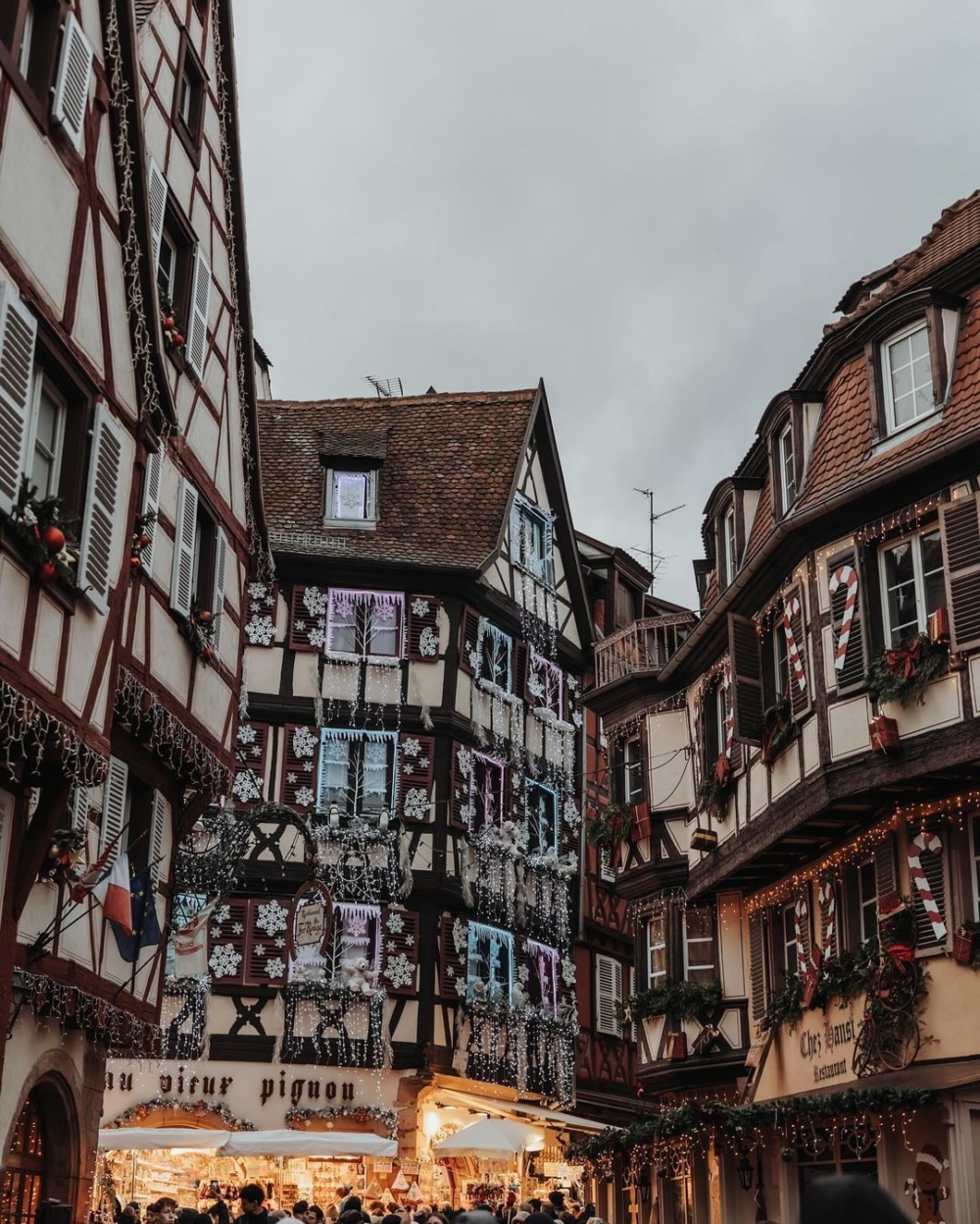 每到聖誕節,Colmar就會換上節日氛圍的裝飾