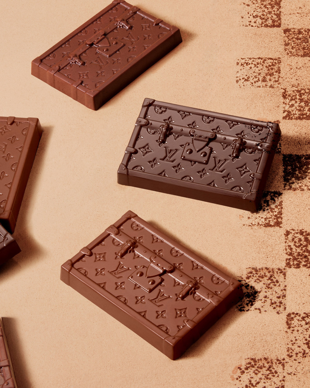 禮盒組與榛果朱古力糖果帶到紐約