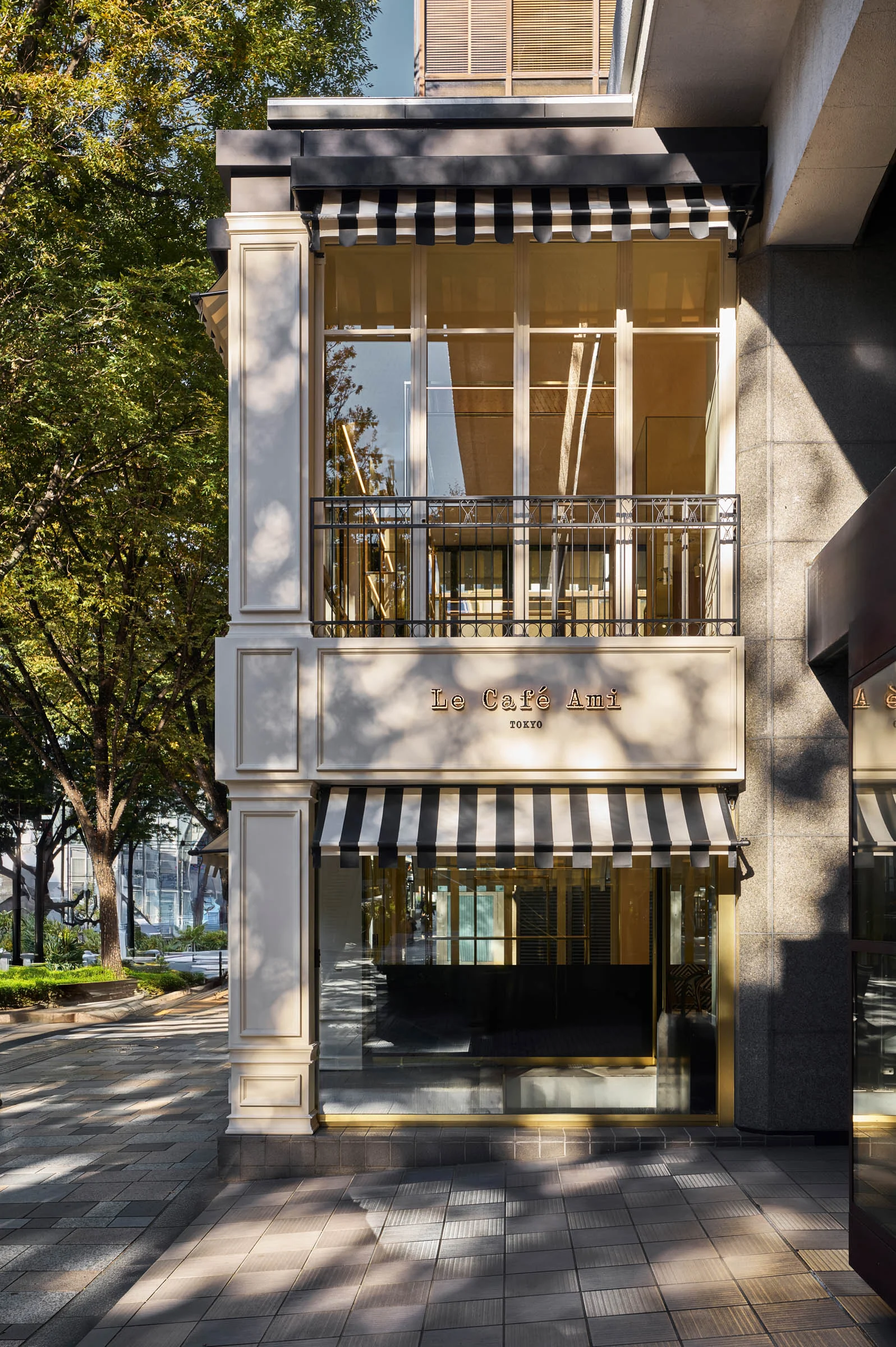 AMI PARIS在日本的第一家咖啡館「LE CAFÉ AMI」