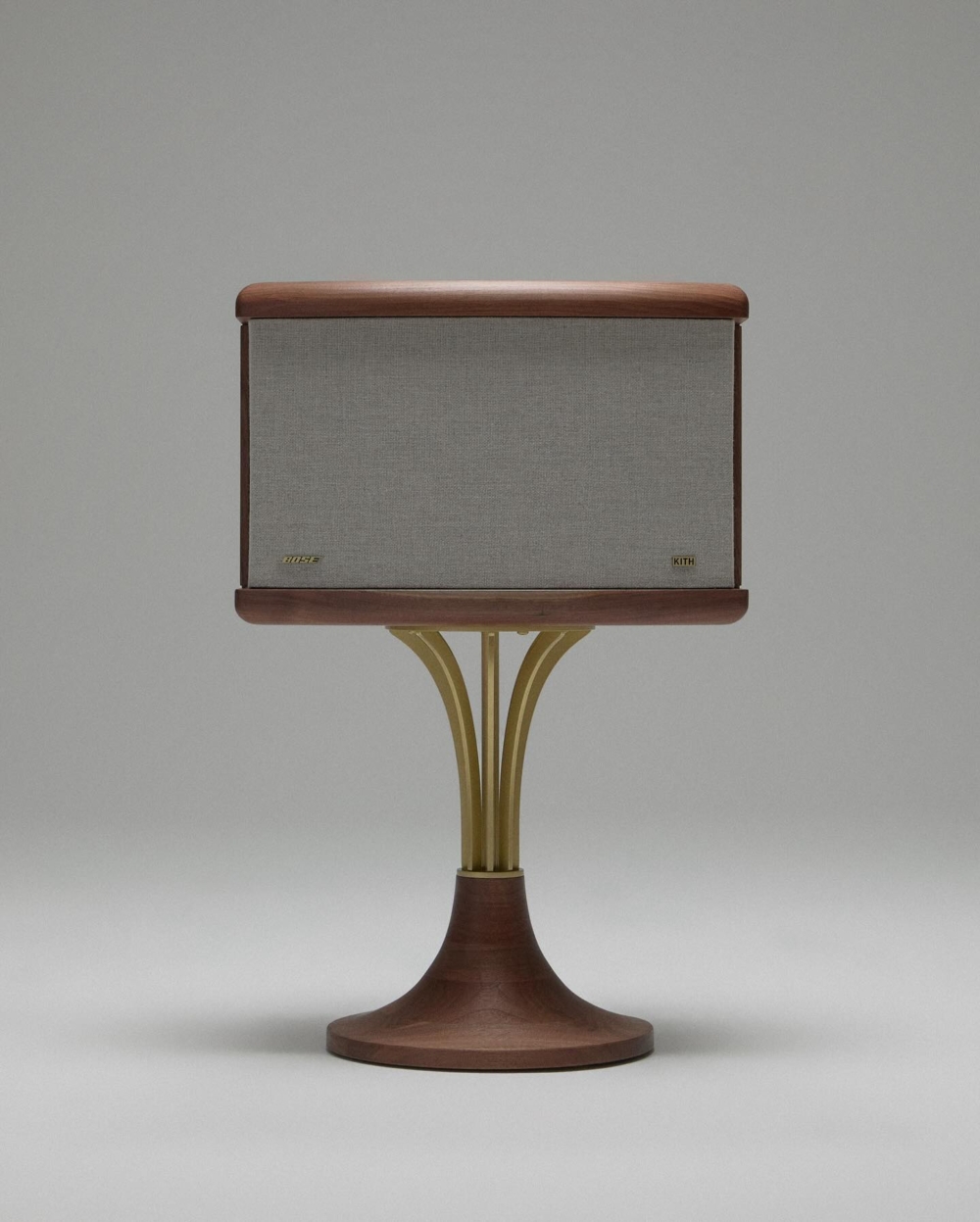 Bose音響攜手 KITH 打造全新901揚聲器