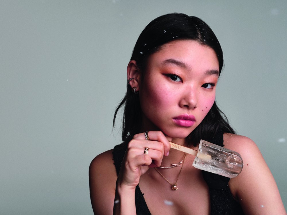 CHANEL COCO CRUSH 帶來俏皮、多變的時尚型格造型。
