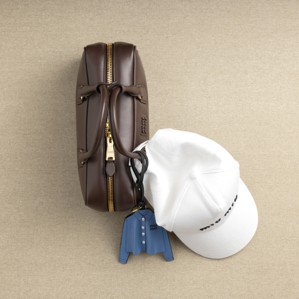 彷彿將時裝的精緻可愛隨身搭配在身上。