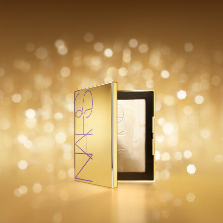 [節日限量版] Gold Dust Light Reflecting™原生光蜜粉餅 HK$370