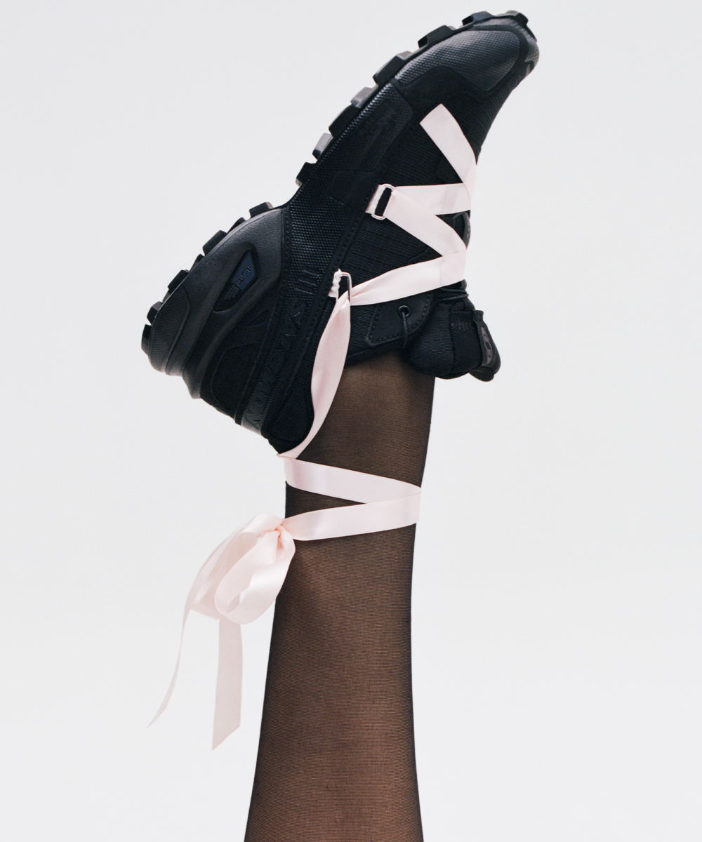 Salomon與Sandy Liang聯名的黑粉色Speedcross 3 Ribbon波鞋