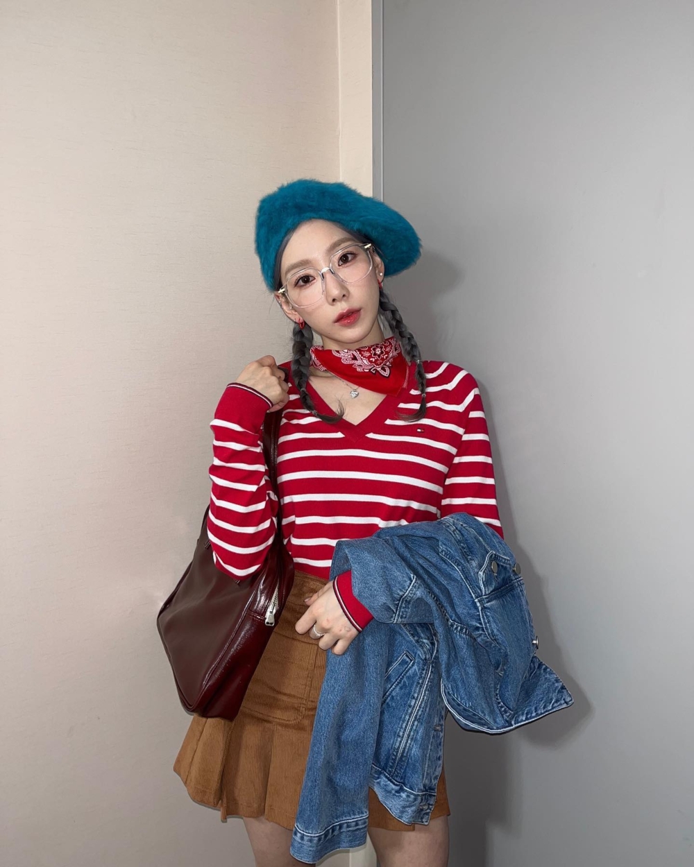 當作領巾露出三角形增添可愛感