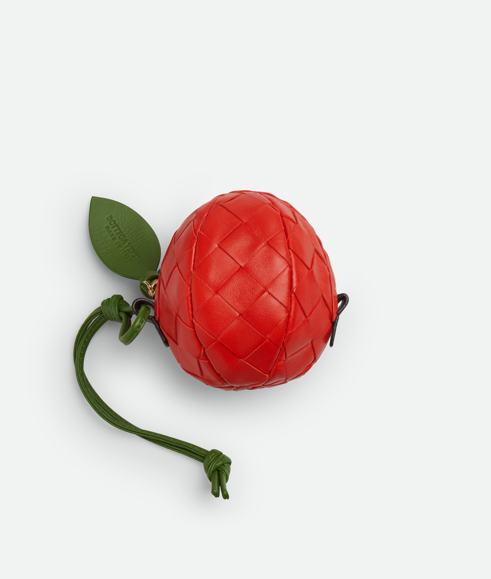 迷你蘋果造型的小袋讓人一眼淪陷