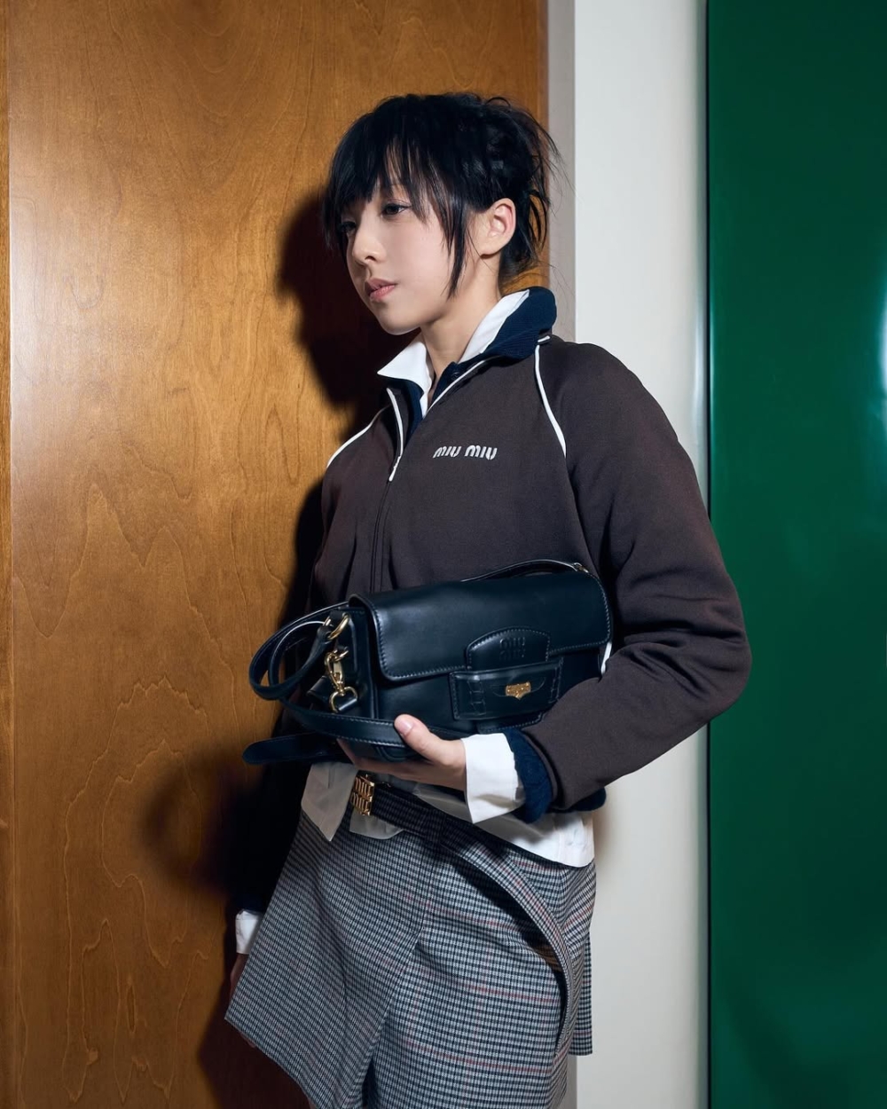 鍾雪瑩大學期間以填詞人「鍾說」身份推出多首熱門歌曲