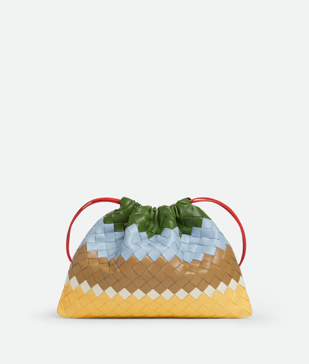 抽繩手袋也展現了Richard Scarry的精髓