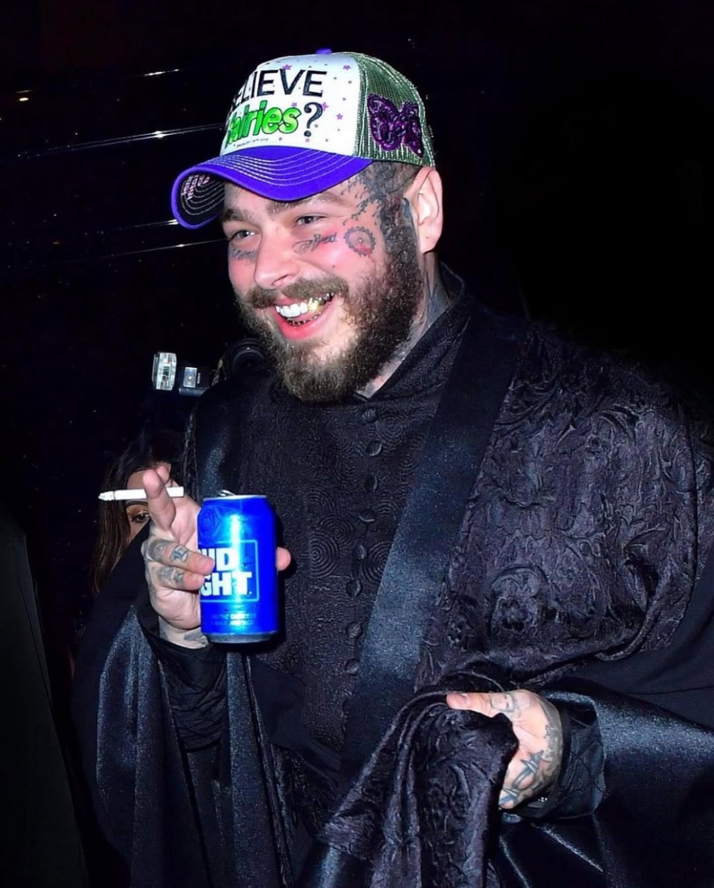 Post Malone也曾配戴不同款卡車帽