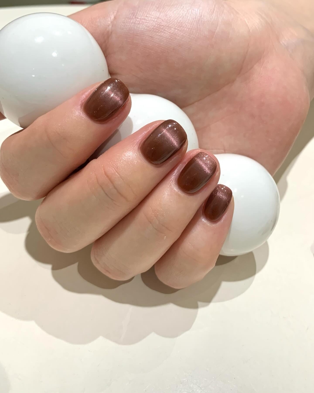 Pantone 2025年度代表色摩卡慕斯美甲