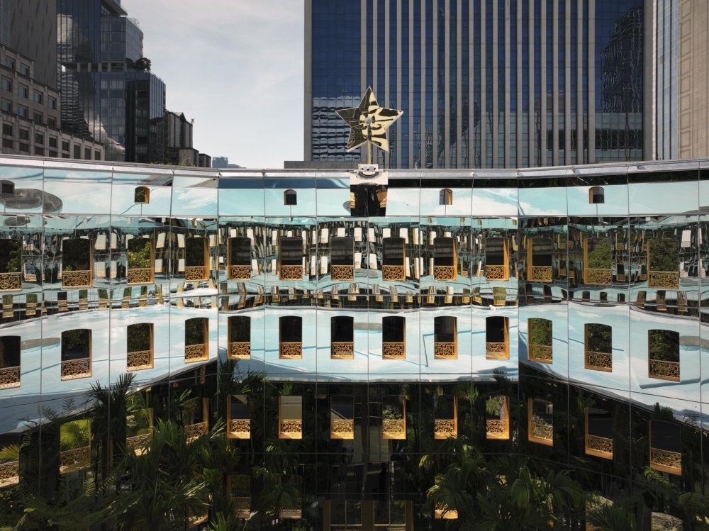 Dior「Dior Gold House」曼谷開幕