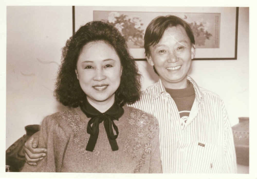 朋友們，不要為我的死亡悲哀，為我笑吧！