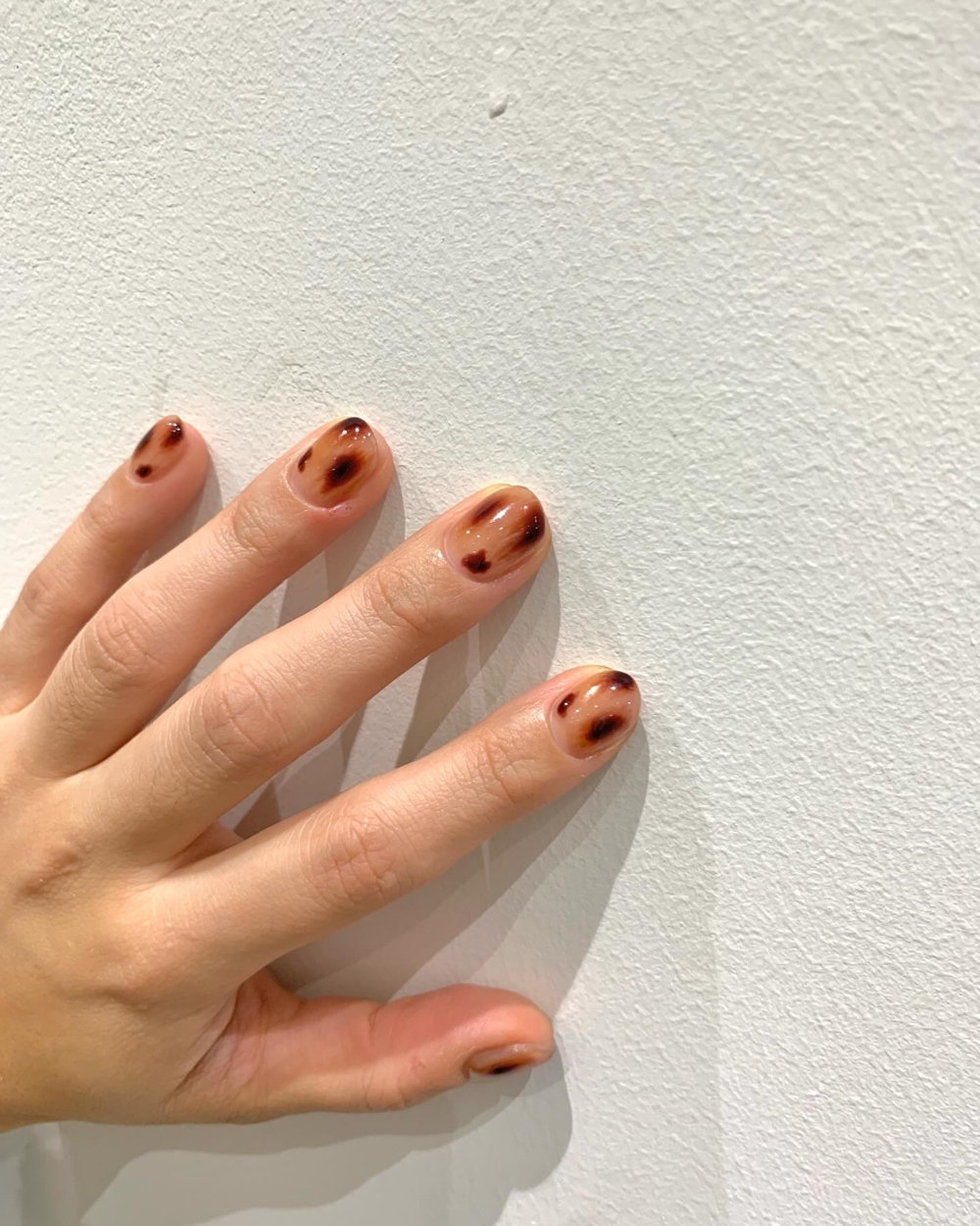 Pantone 2025年度代表色摩卡慕斯美甲