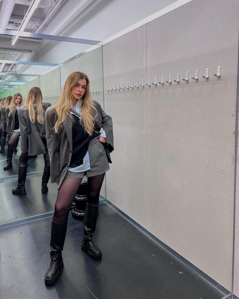 「襯衫+針織背心」穿搭公式