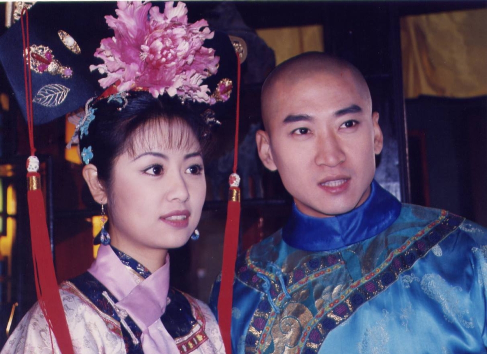 瓊瑤在《還珠格格》中寫過兩句话：「動心容易痴心難，留情容易守情難」