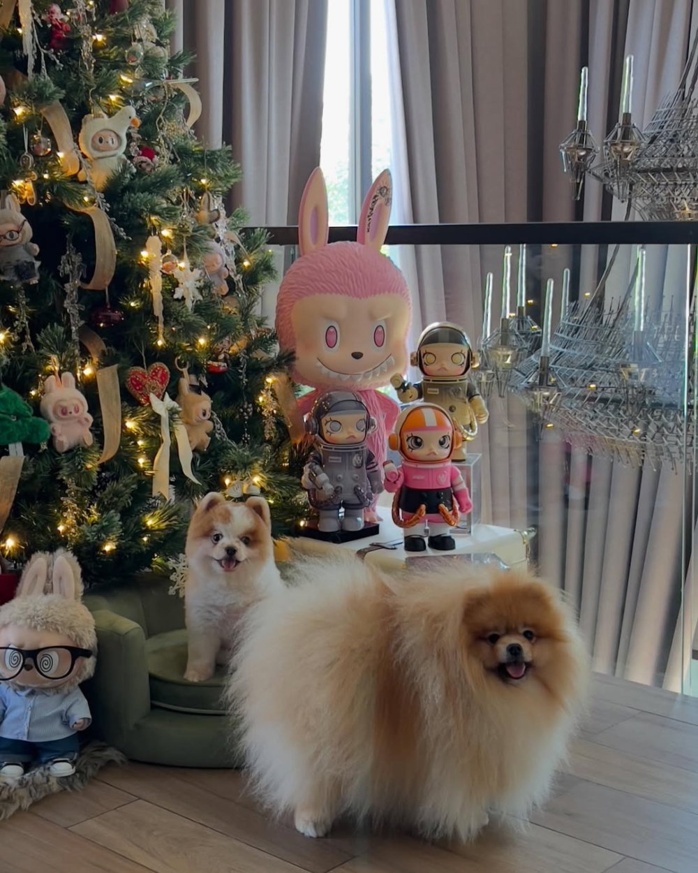 角落還有許多公仔