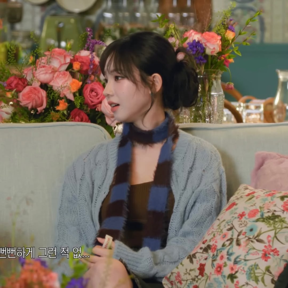 條紋的圍巾可以當作穿搭亮點