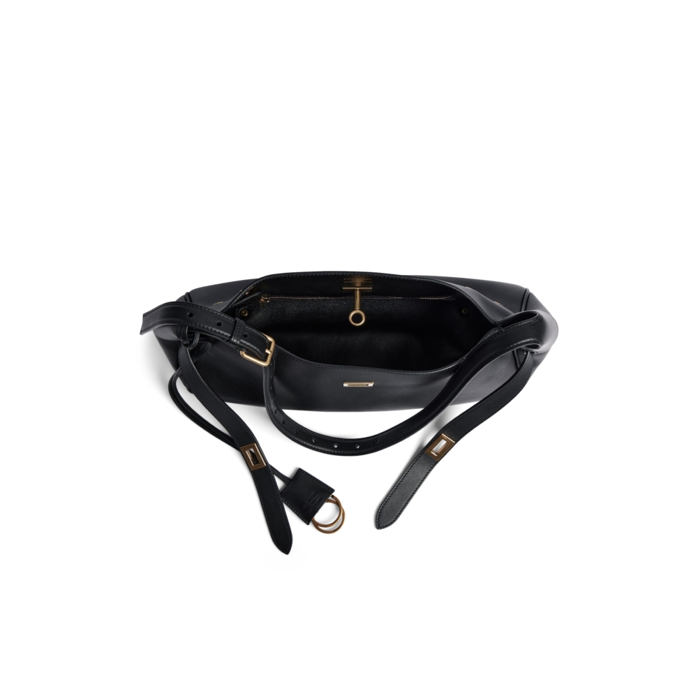 內部配有一個主隔層和一個內部拉鍊口袋。