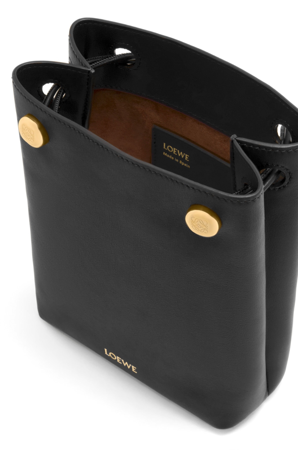 附有1個內袋及皮革襯裡。