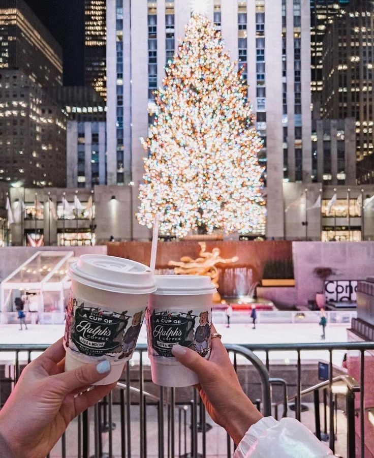冬日聖誕氛圍感滿分，一杯熱飲暖心又暖手！