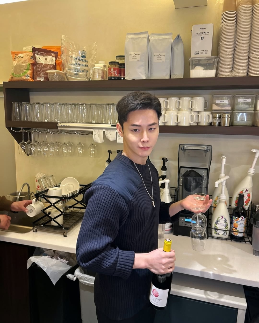 張泰悟是個小有名氣的演員