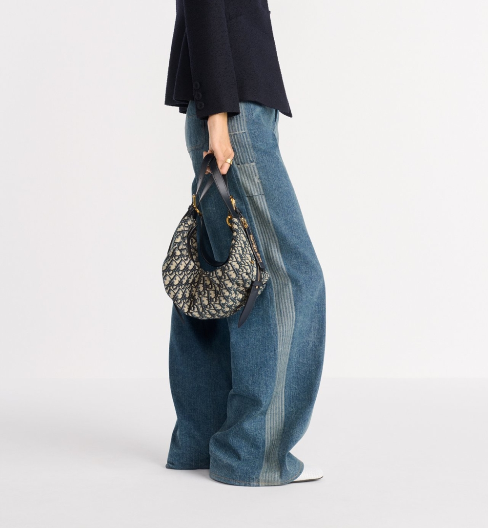 D-Journey手袋風格優雅而實用。