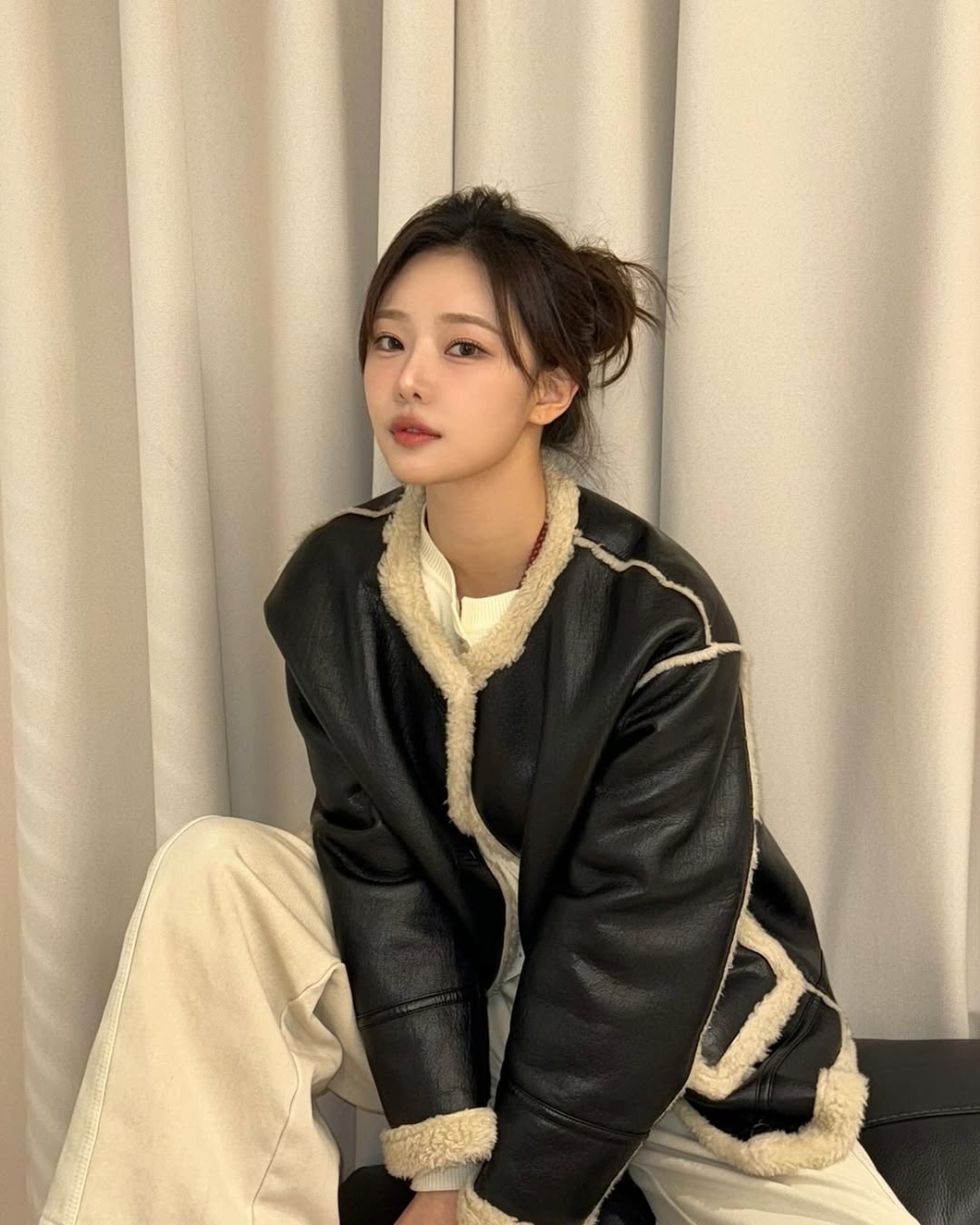 26歲的李時安曾參加過選秀節目《偶像學校》和《PRODUCE 48》