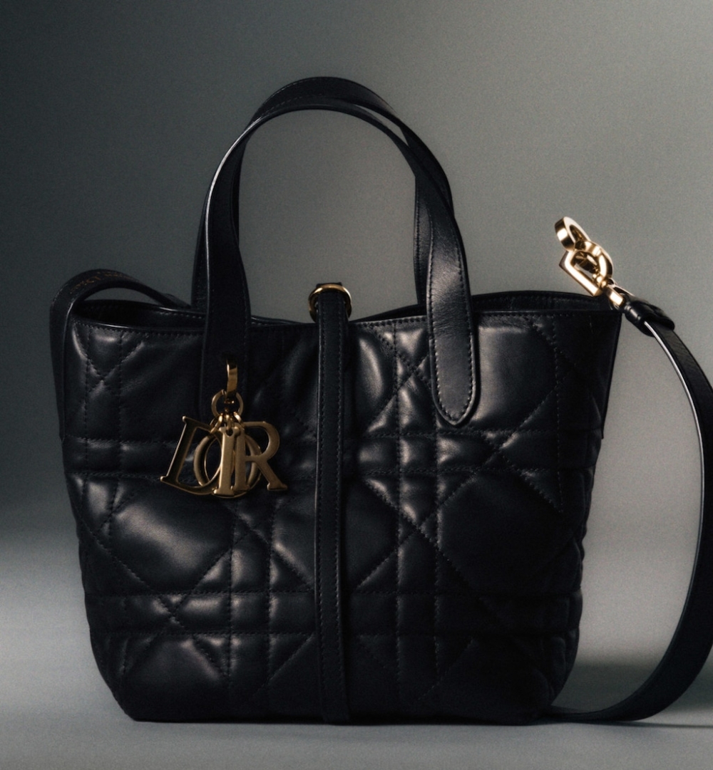 Dior Toujours 黑色籐格紋皮革直式小型Tote Bag