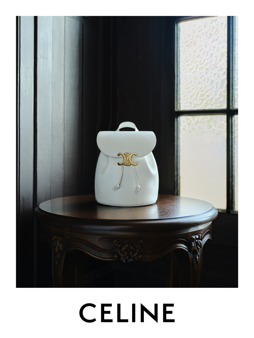全新Backpack Celine Bonnie形象廣告照。