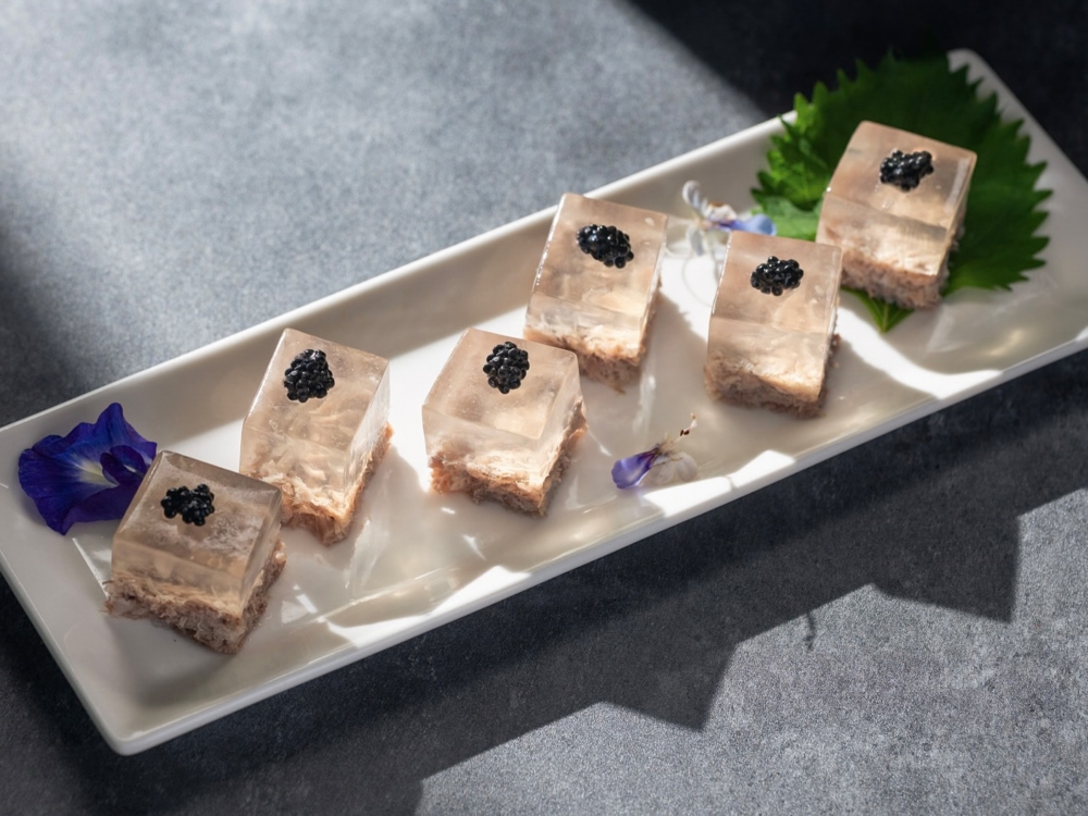 晶瑩剔透的「冰晶肴蹄」