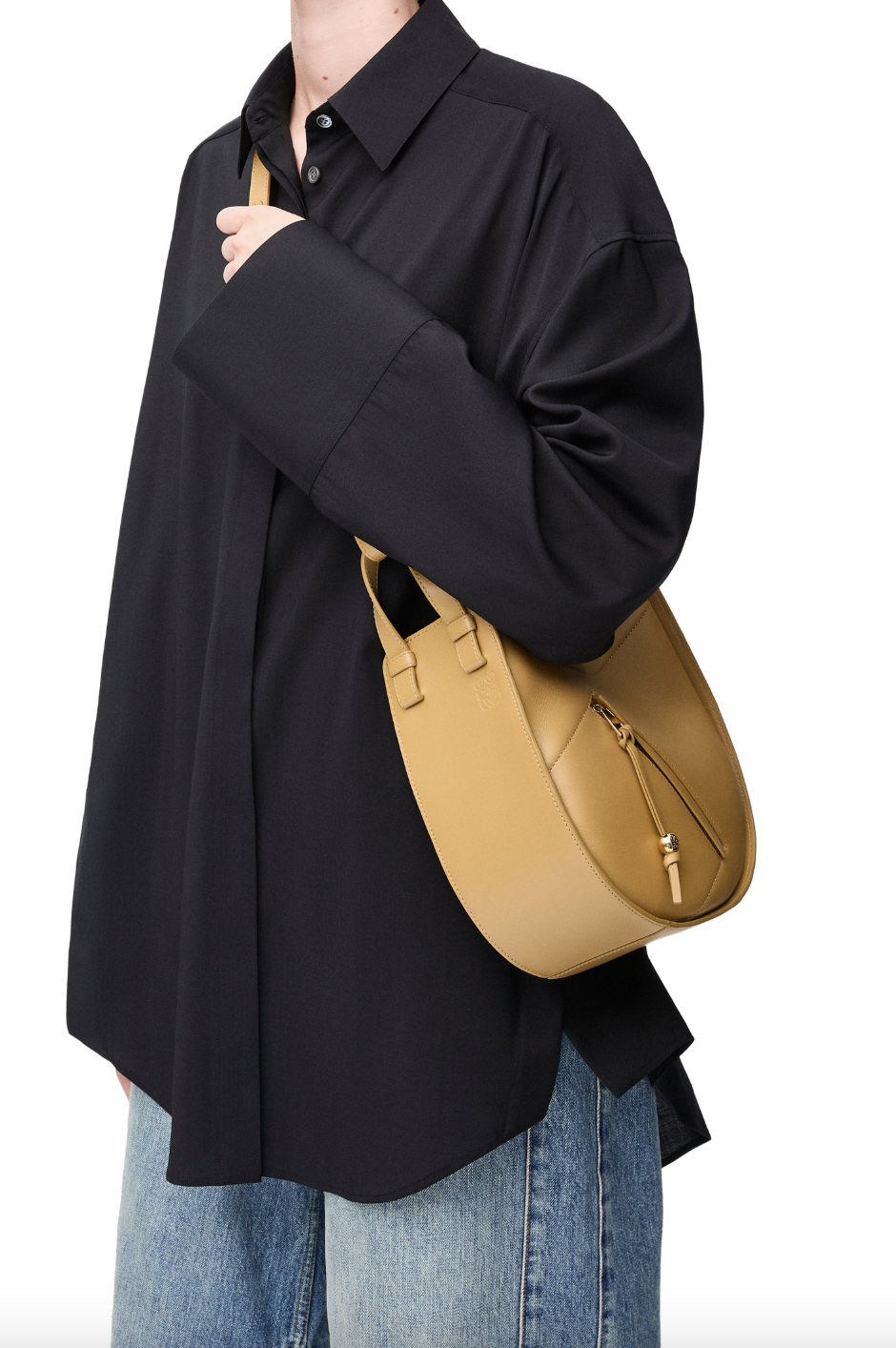 LOEWE Hammock Slice Bag撒哈拉色