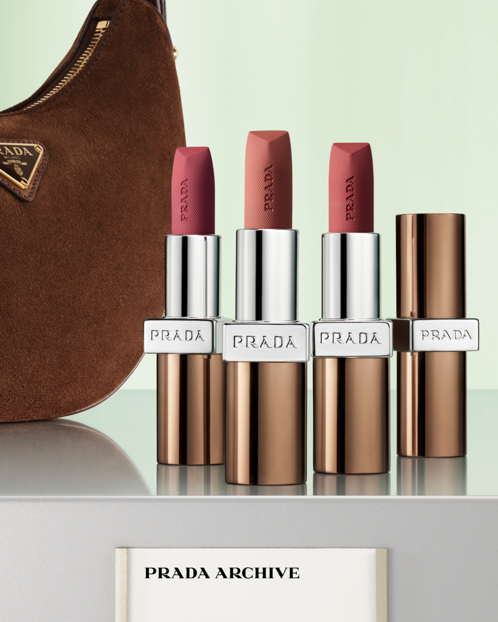 Prada Beauty限量版至色持久柔霧唇膏系列 HK$395 (補充裝HK$320)