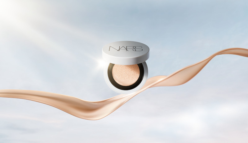 NARS全新LIGHT REFLECTING™ 亮肌精華氣墊粉底 SPF 50+/PA++