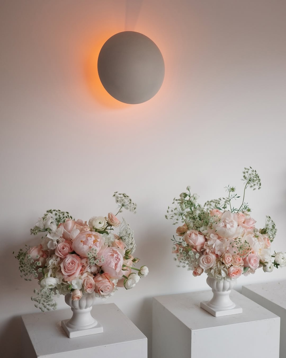 店內不僅提供精緻的花藝設計，還能感受到滿滿的手作溫度