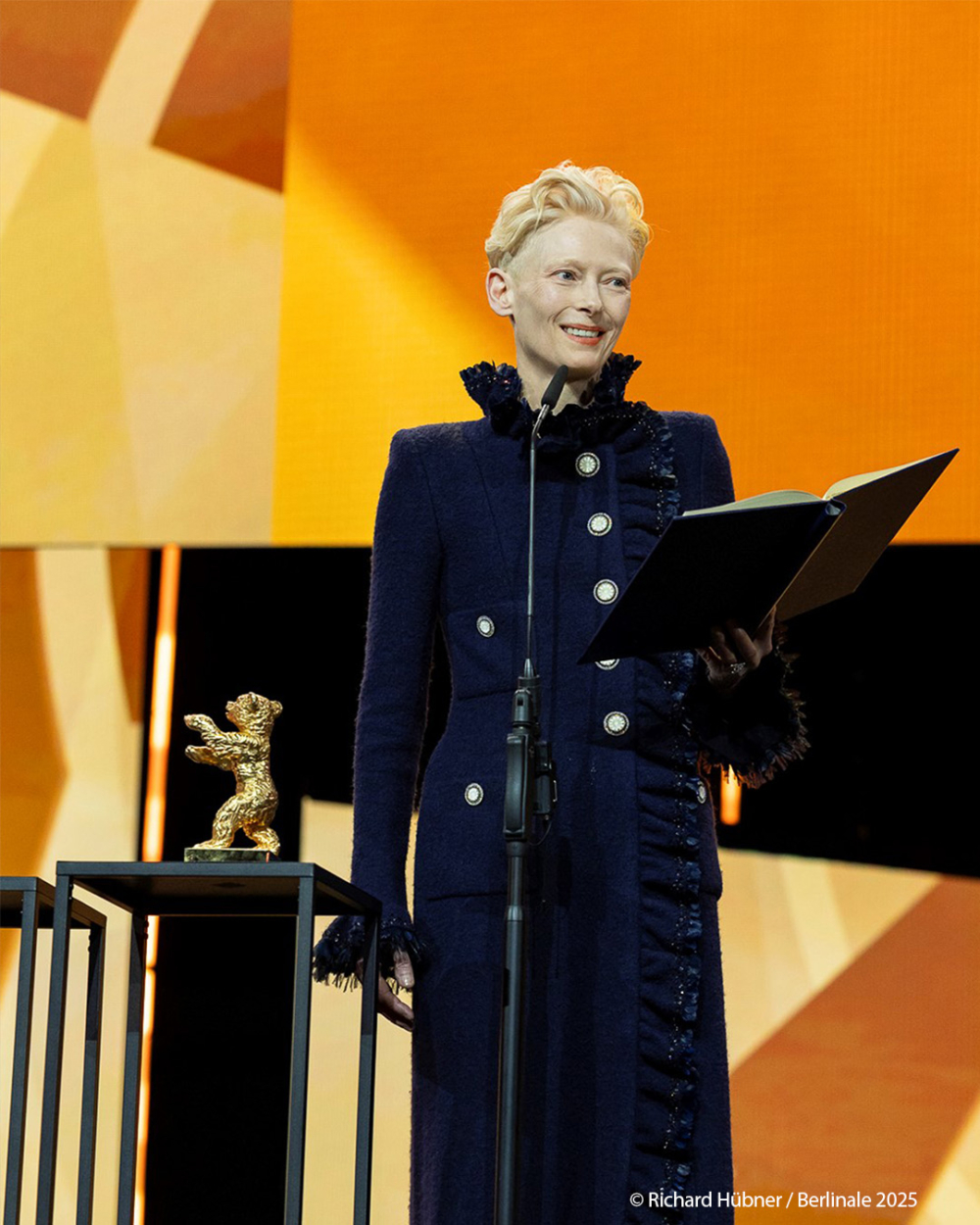 獲得歐洲三大影展的終身成就獎的殊榮