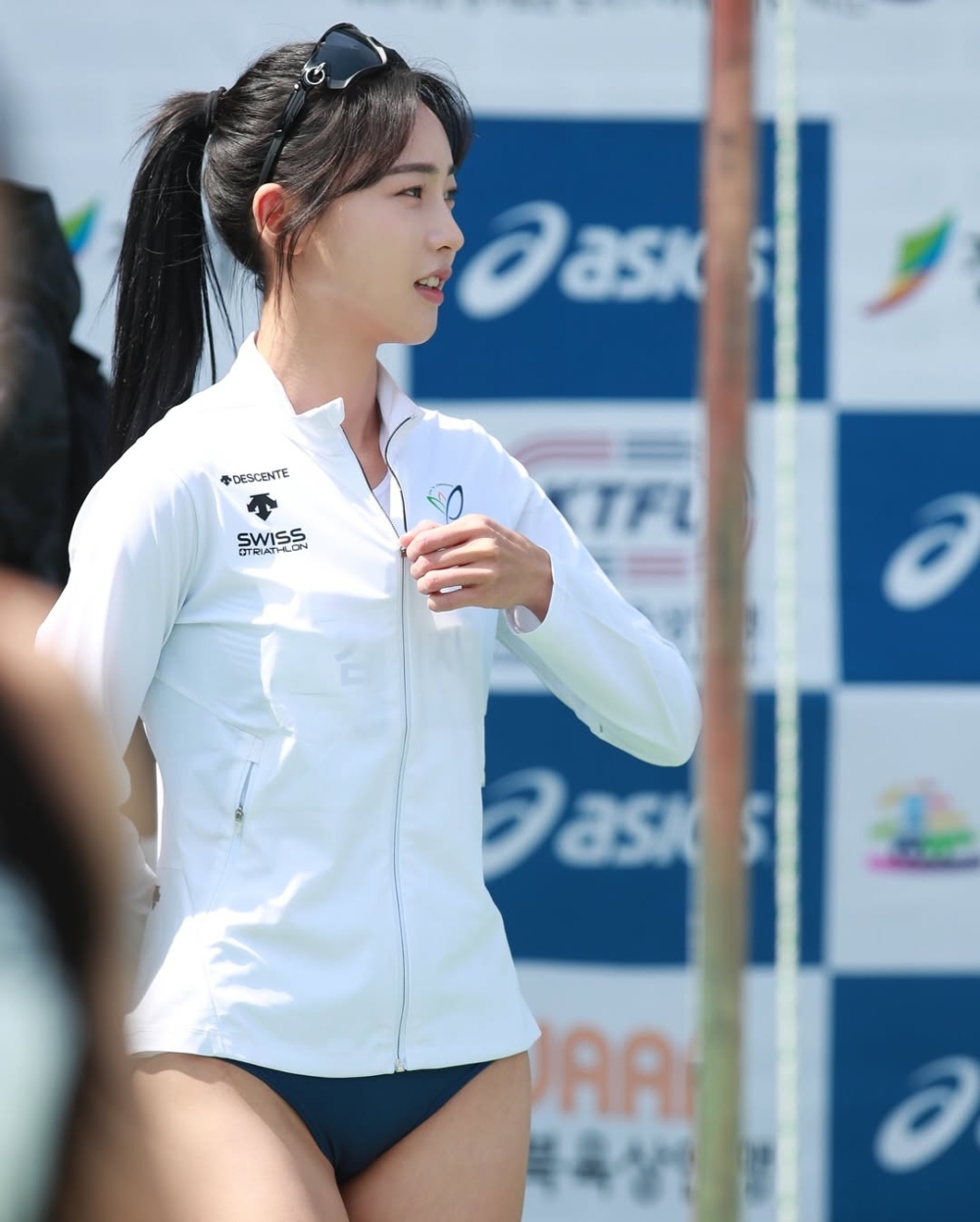 最吸引人的是金敏智全身勻稱的肌肉線條