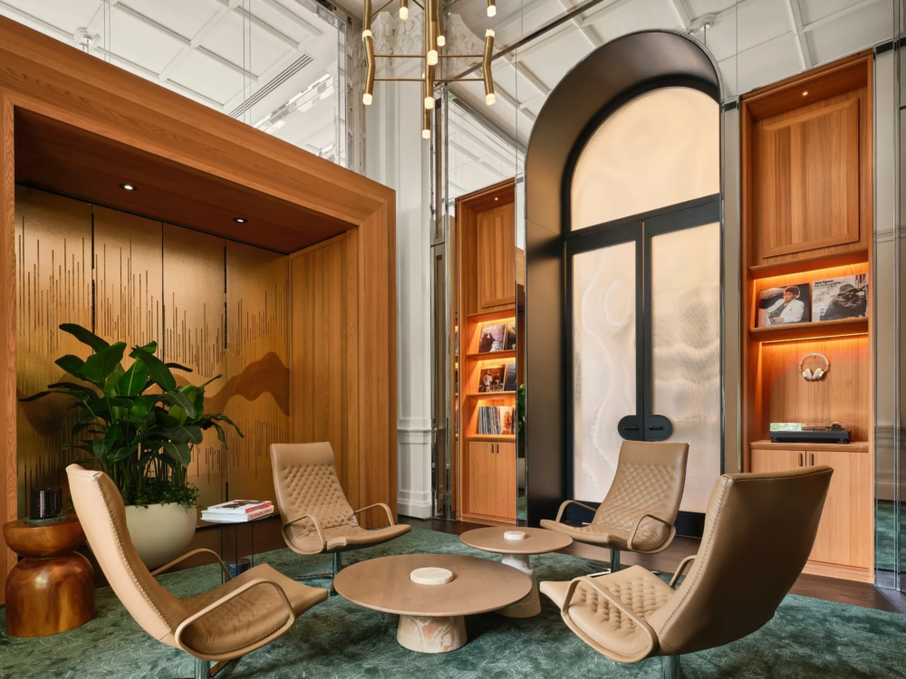 將舒適與奢華融為一體，營造出輕鬆的環境。