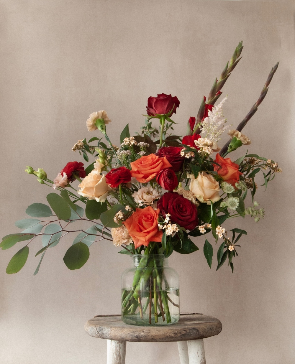 這裡的花束充滿自然感，彷彿剛從鄉村花田採摘而來