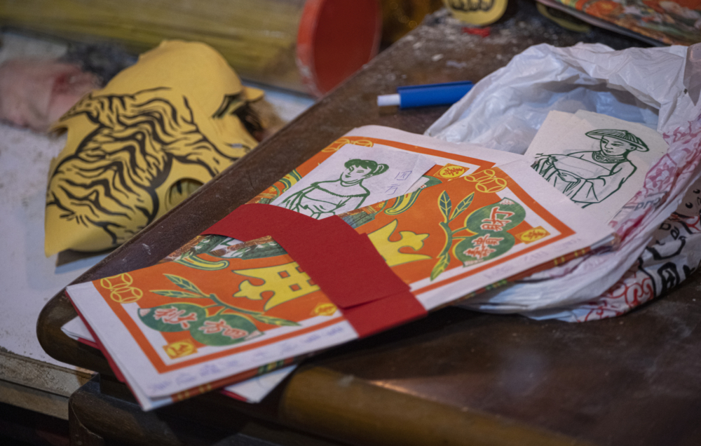 打小人時切勿寫真實姓名，可能招來業障，傷人也傷己！