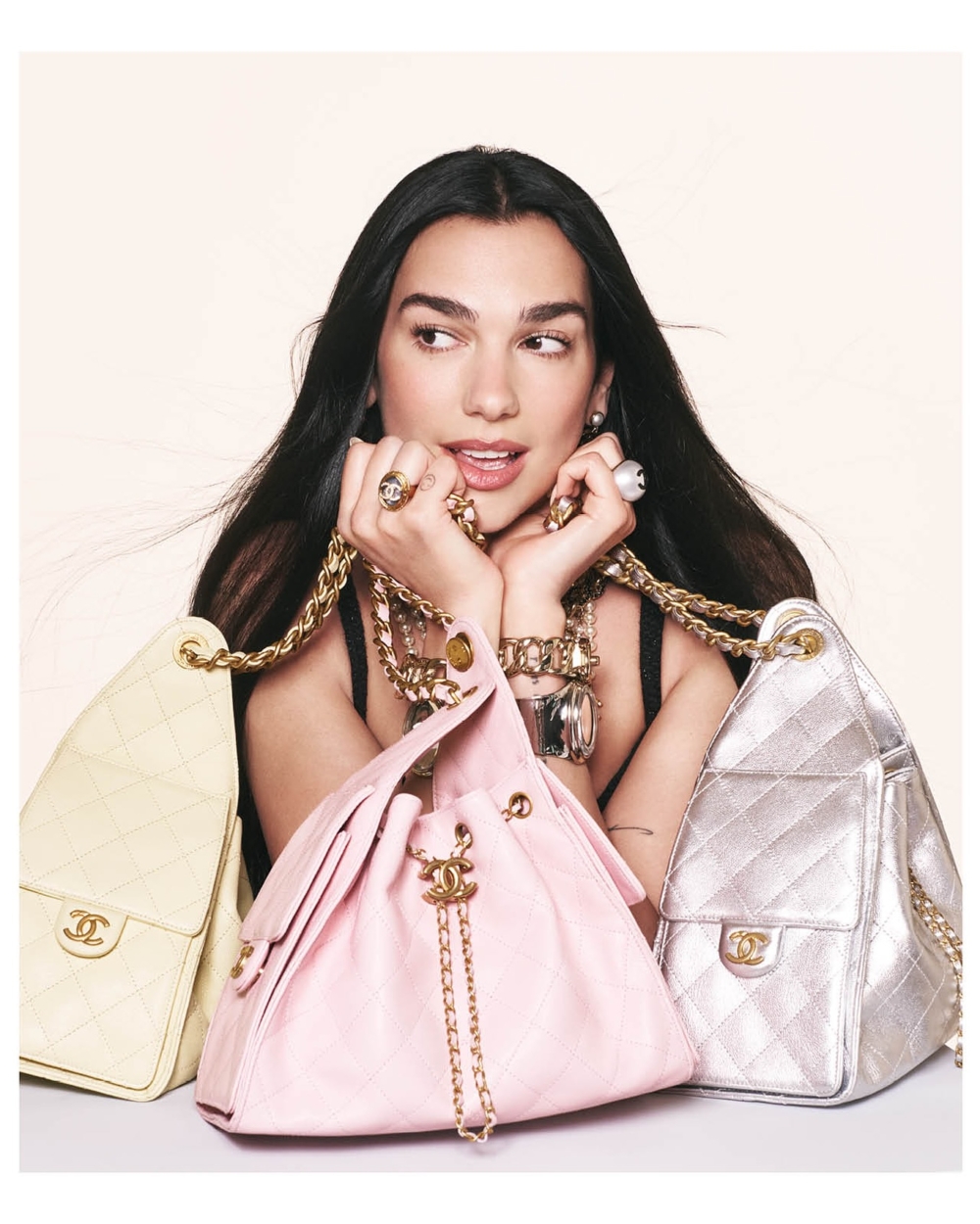 Dua Lipa出任CHANEL 25包款形象代言人