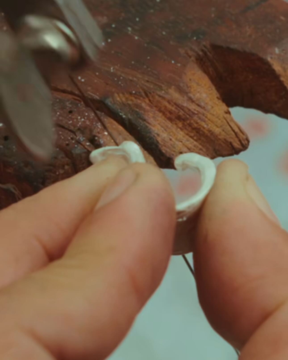 Patcharavipa Bodiratnangkura設計師的作品以融合泰國傳統工藝和日本侘寂哲學而聞名