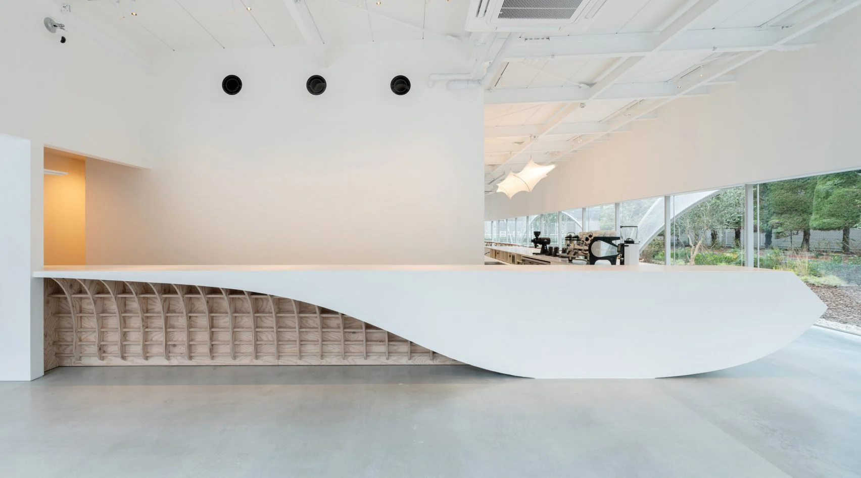 打造一座漂浮在中心的拋光石膏櫃檯