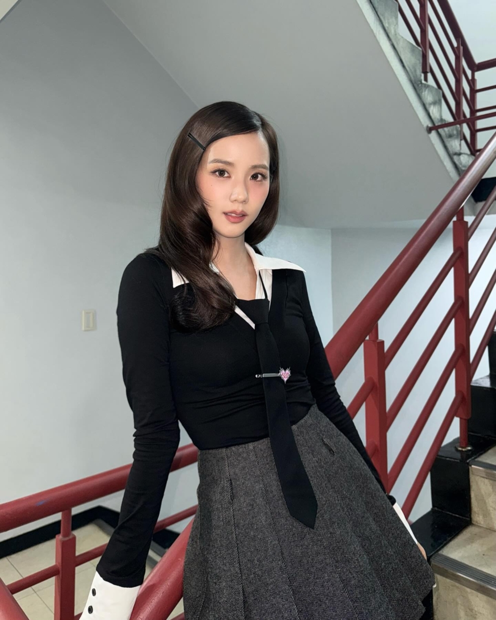 2025韓星「復古浪漫風大波浪」範本：Jisoo