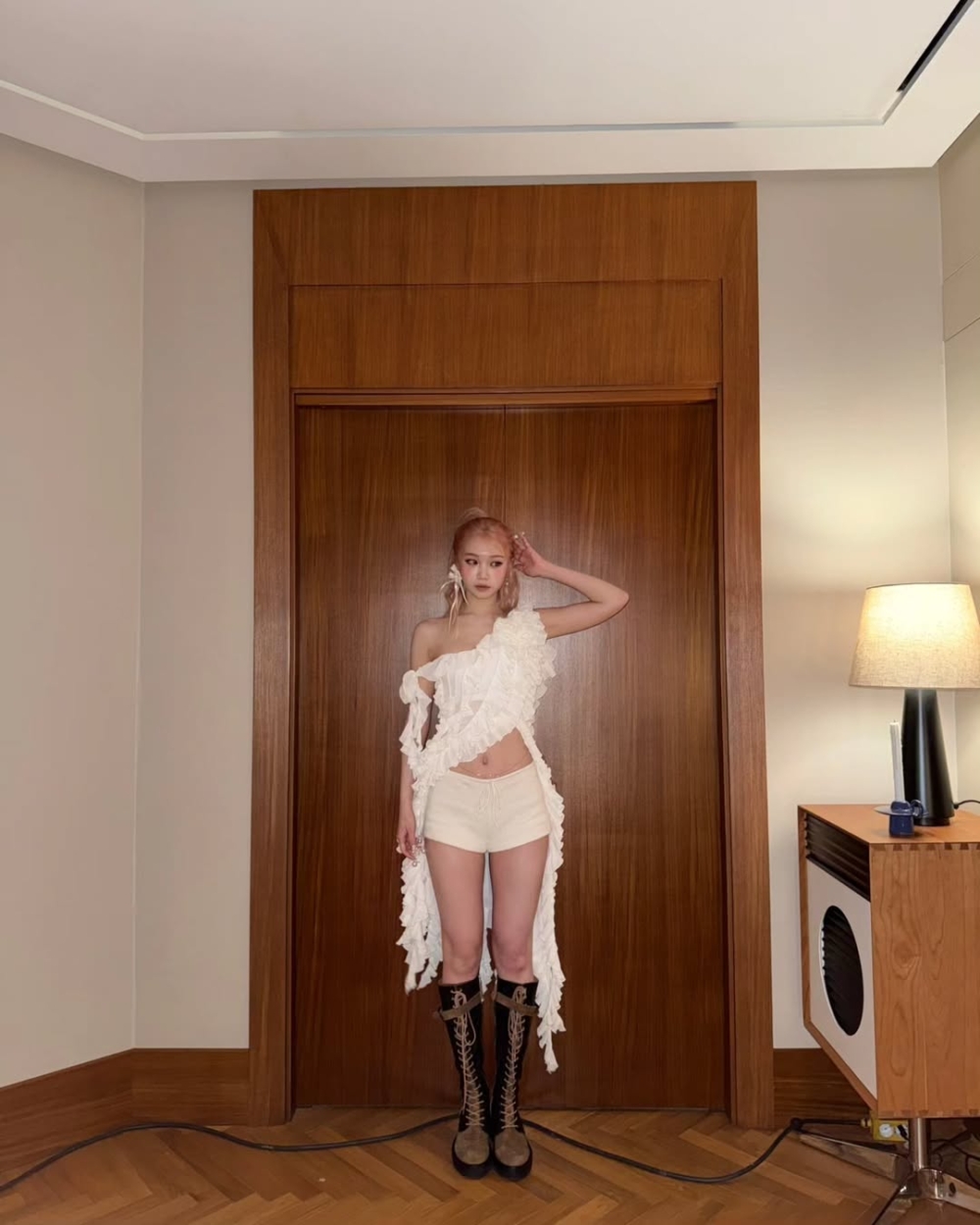 LE SSERAFIM 的金采源