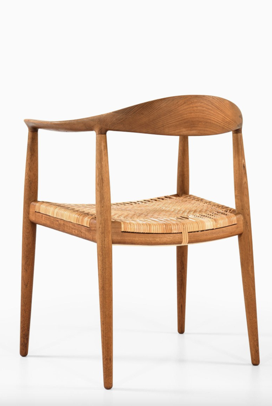 The Chair JH501